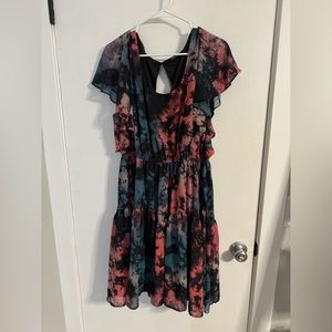 Torrid - Tie Dye Baby Doll Dress with Flutter Sleeves - Size 2 (18/20)